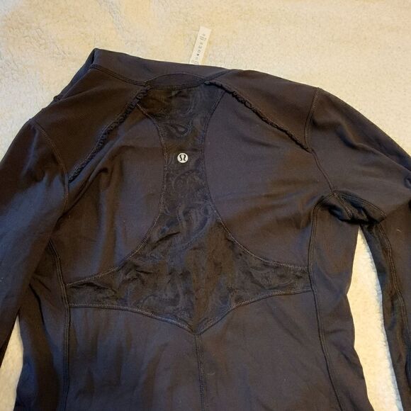 Lululemon black star runner lace pullover top size 8 - Picture 12 of 14
